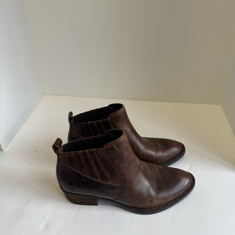 Born Beebe Boots Pull On Booties Brown Leather Ankle Gore Womens. Size 7.5M - Picture 6 of 11